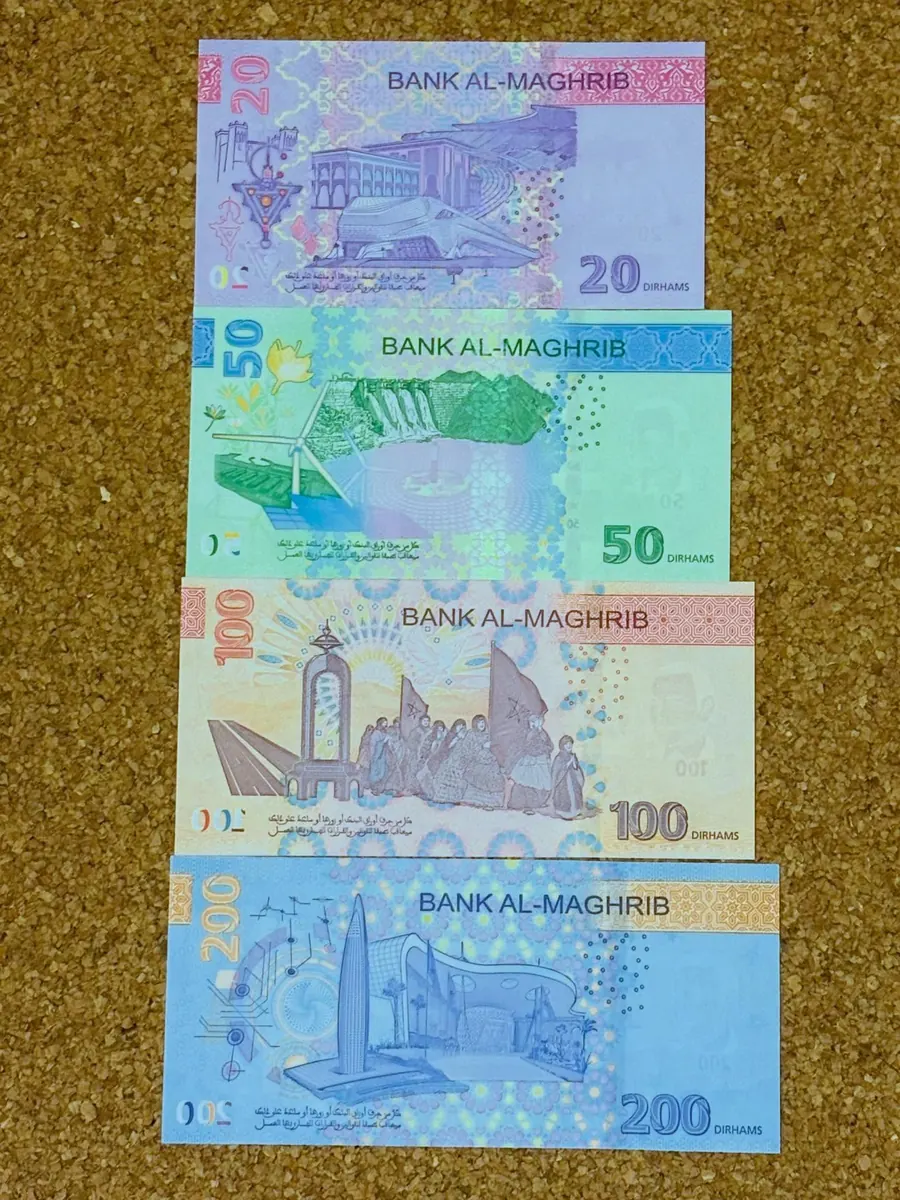 Reverso de los nuevos billetes de 20, 50, 100 y 200 dírhams con monumentos y obras de Marruecos
